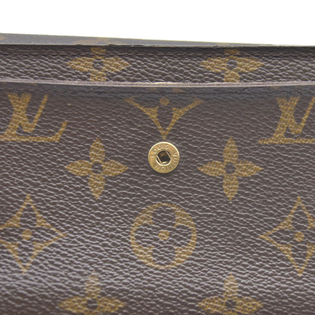 AUCTION $610 LOUIS VUITTON Monogram Alexandra Trifold Wallet CA1029