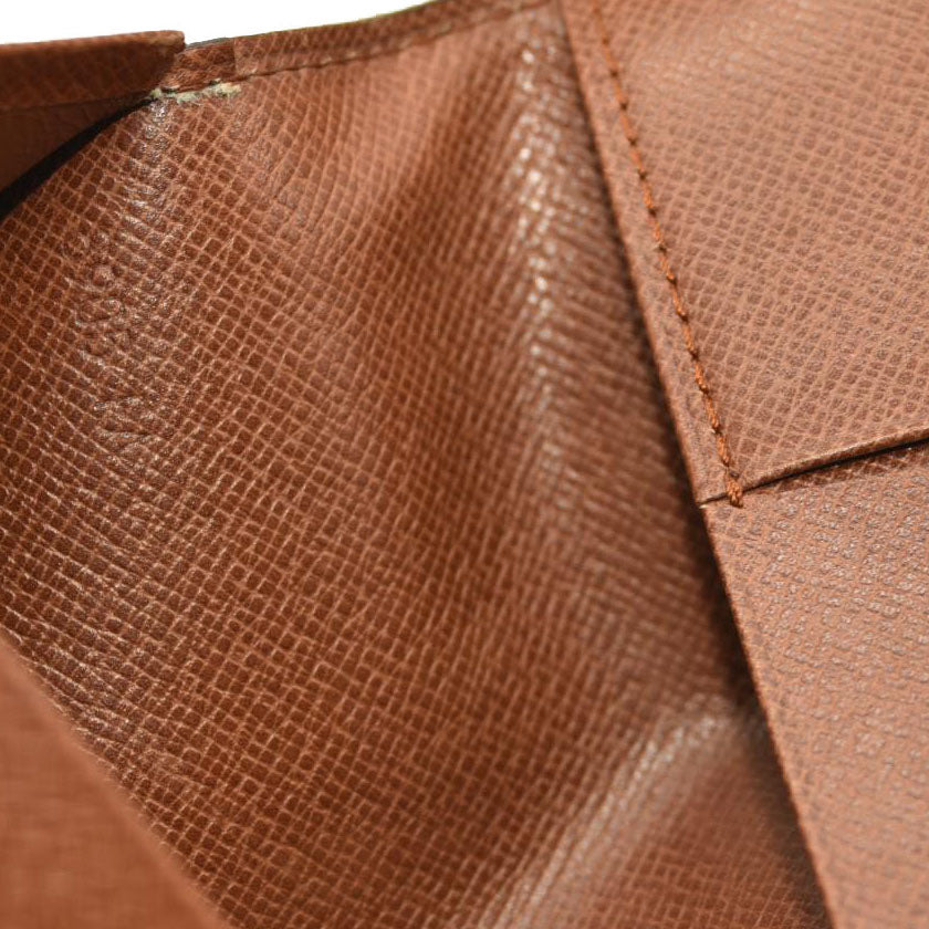 Louis Vuitton Monogram Passport Cover 8905FA