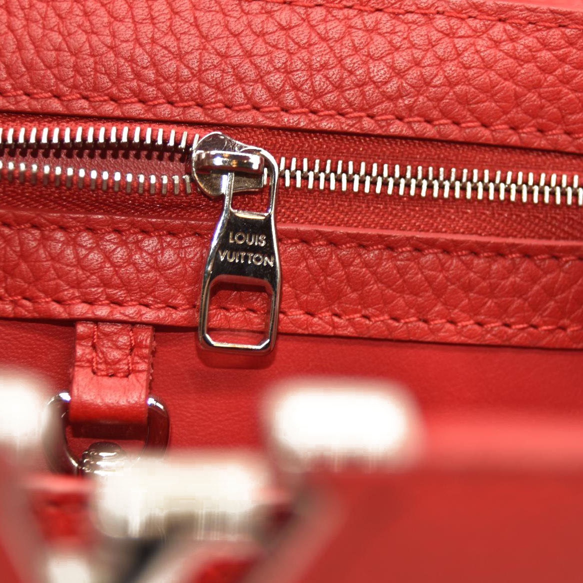 LOUIS VUITTON Taurillon Capucines BB Rubis SP5115