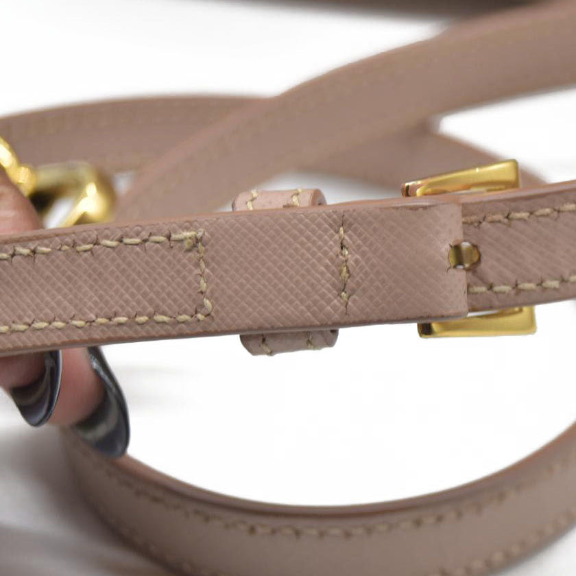 AUCTION $4500 Prada Saffiano Medium Galleria Double Zip Tote Cammeo