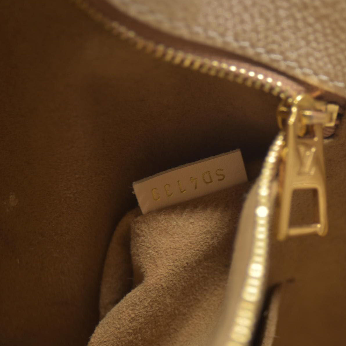 Louis Vuitton Empreinte Monogram Giant Onthego GM Creme