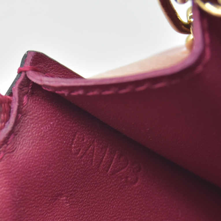 $490 2013 WELL WORN Louis Vuitton Vernis Key Pouch Rose Indien CONSIGNMENT CA1123