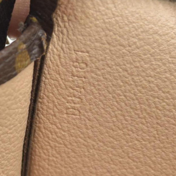 $1120 Louis Vuitton Monogram Toiletry Pouch 26 CONSIGNMENT