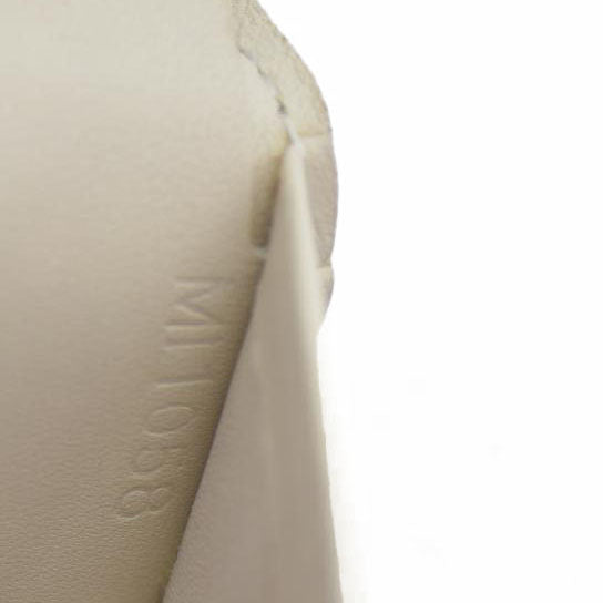$795 LOUIS VUITTON Monogram Vernis French Kiss Lock Cream MI1058