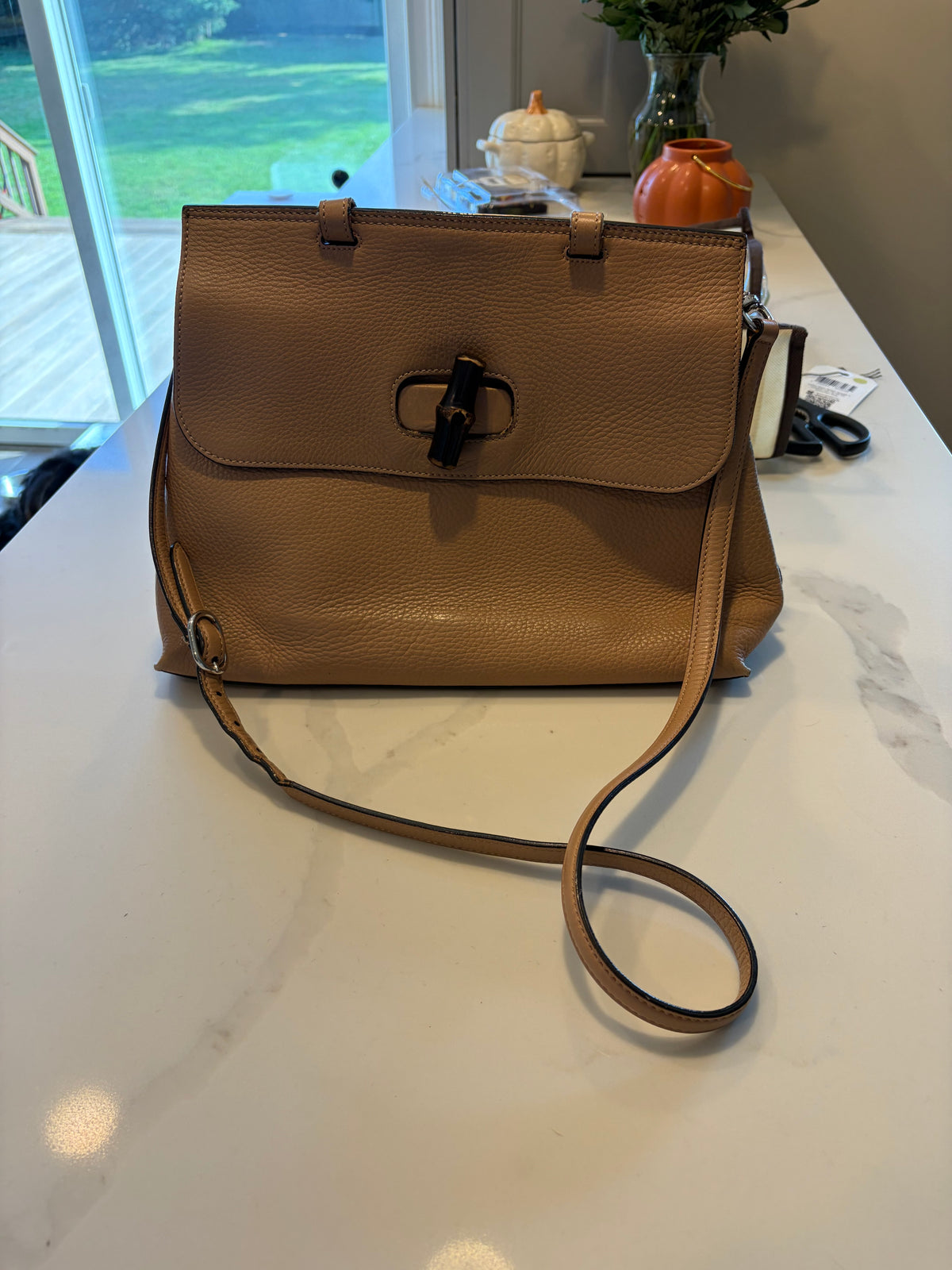 $790 GUCCI Bamboo Daily Leather Top Handle Shoulder Bag Tan CONSIGNMENT 10021512