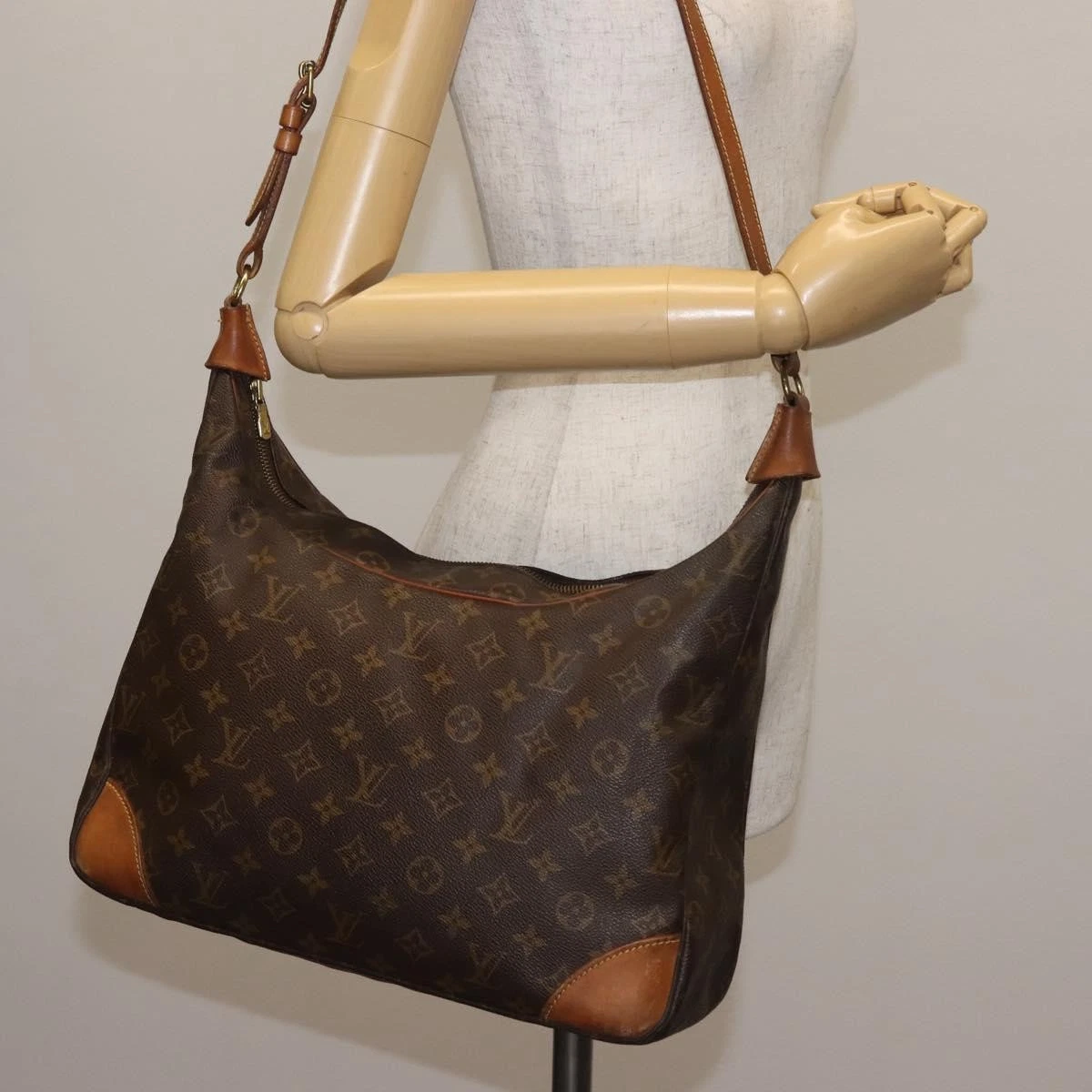 $1450 1997 LOUIS VUITTON Monogram Boulogne 35 Shoulder Bag M51260 LV AS0917