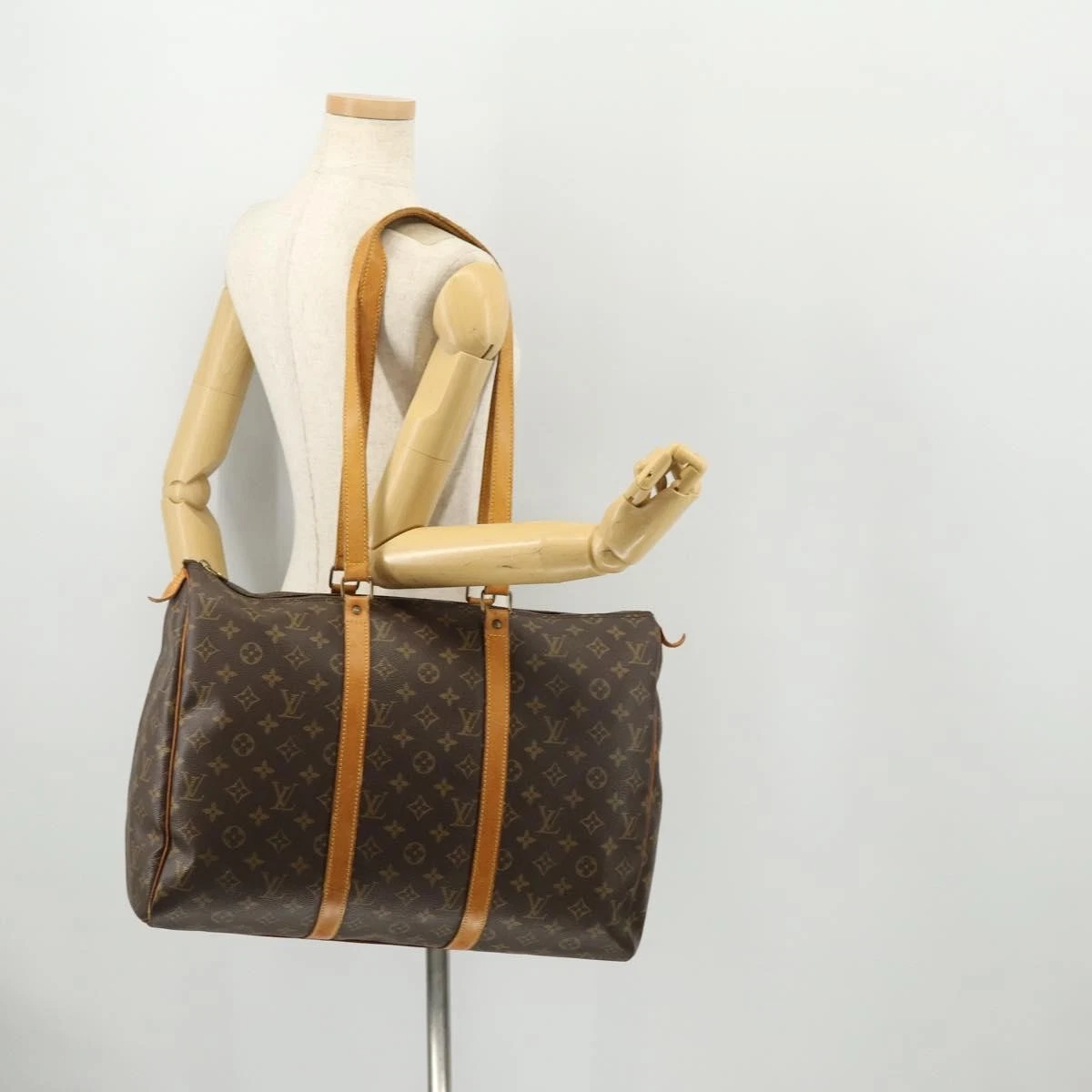 $1,890 1996 Louis Vuitton Monogram Flanerie 45 NO0966