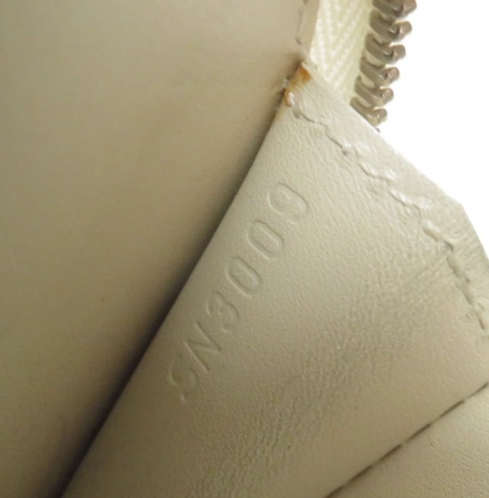 $550 2009 LOUIS VUITTON Vernis Porte-Monnaie Flocon MM Perle SN3009