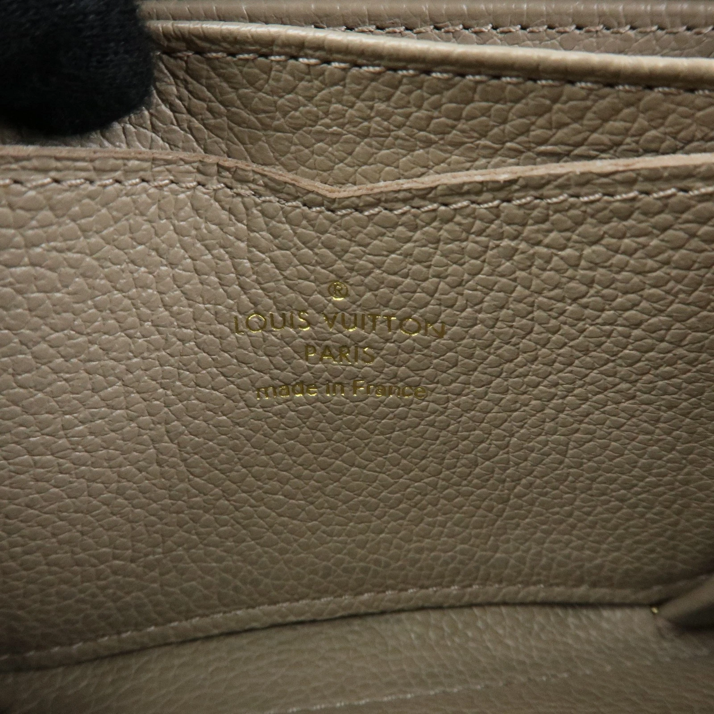 $760 Louis Vuitton Monogram Empreinte Round Zippy Coin Case Beige RFID
