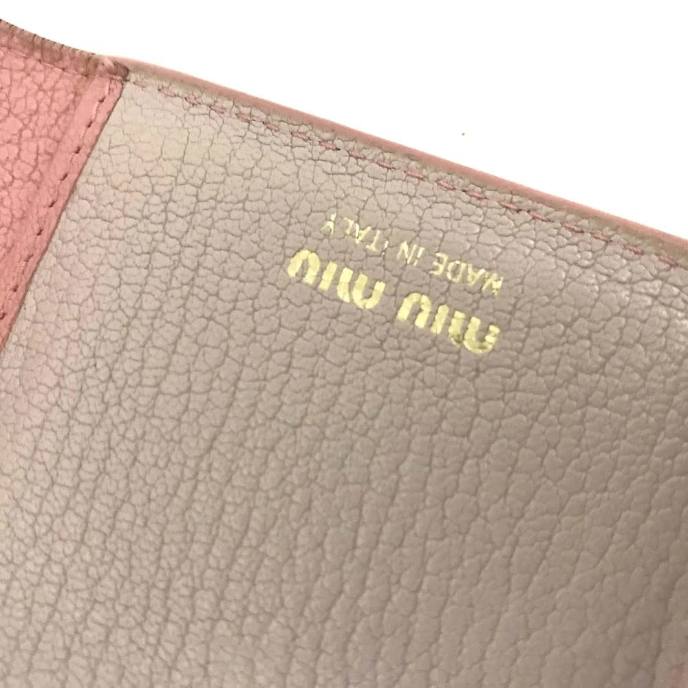 $695 Miu Miu Logo Leather Trifold Wallet – Pink
