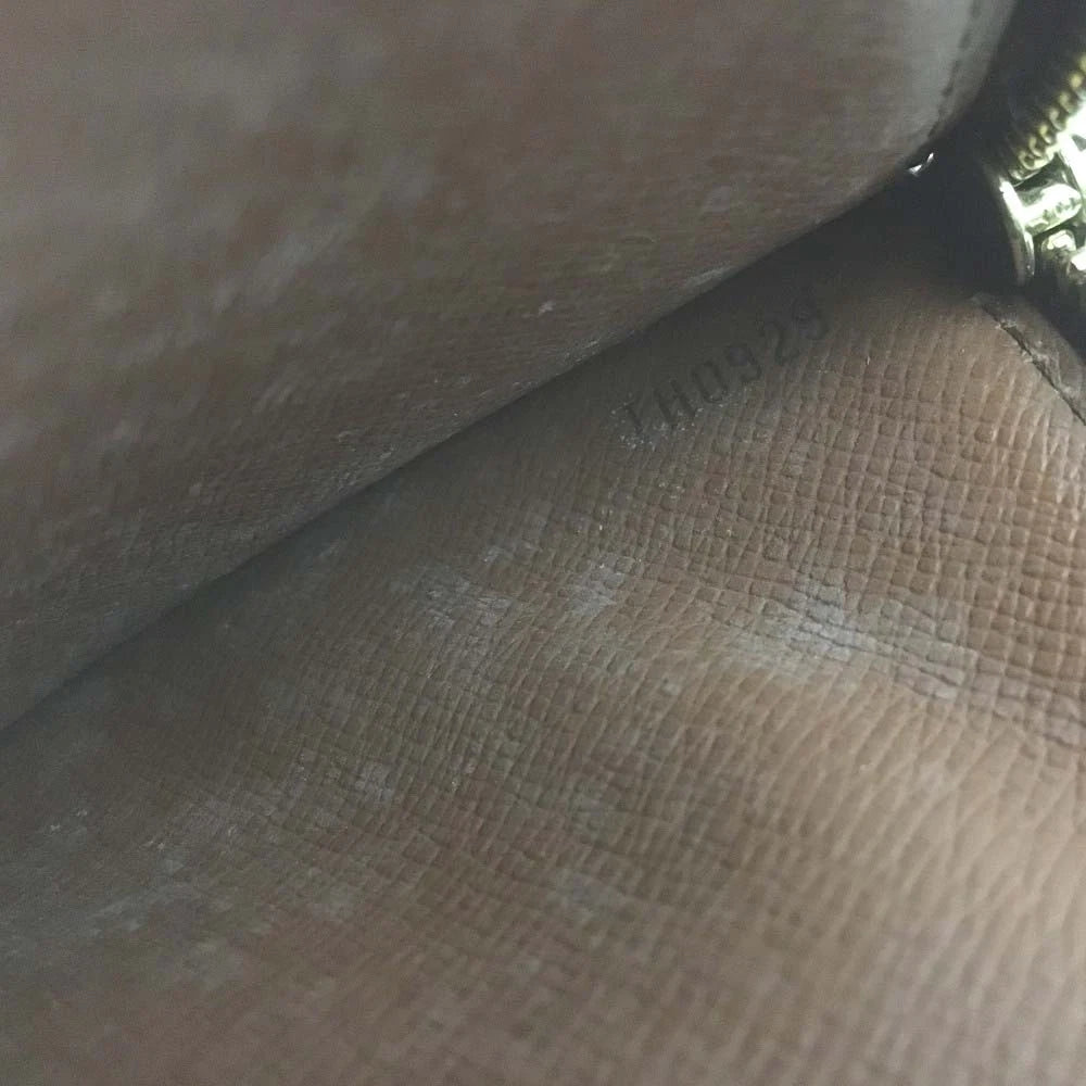 PRE-ORDER Louis Vuitton Monogram Portefeiulle Sarah Long Bifold Wallet Brown TH0929