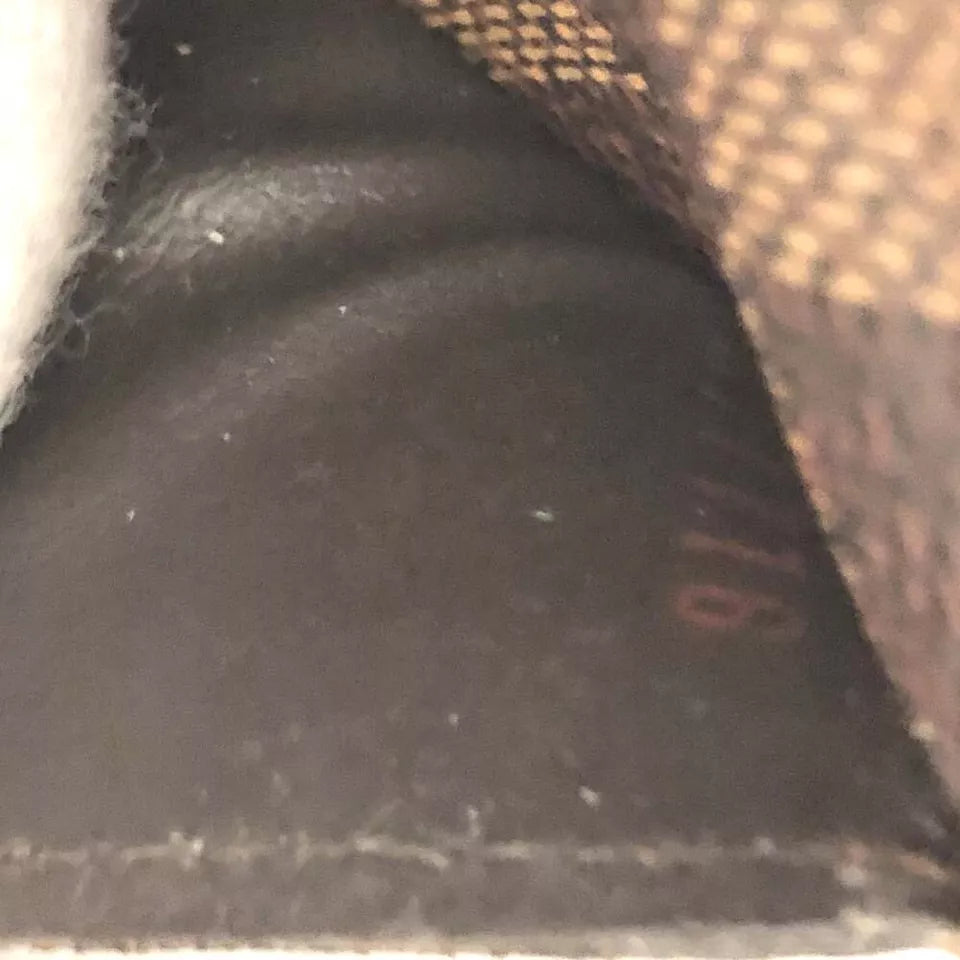 Louis Vuitton Damier Ebene Sarah Wallet CT1116