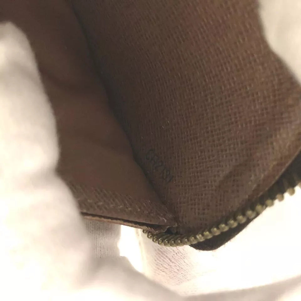 Louis Vuitton Monogram Zippy Wallet CA2131