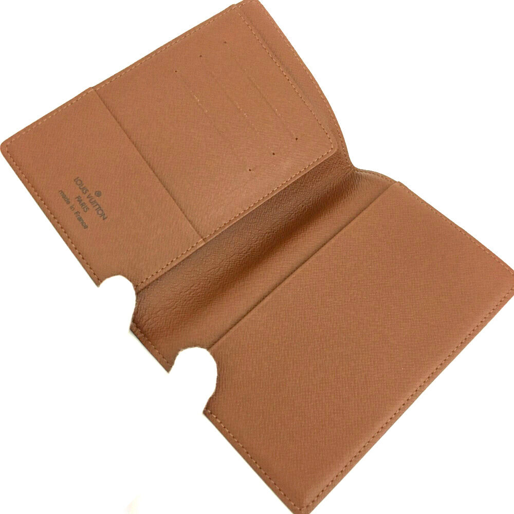 Louis Vuitton  Monogram Passport Cover MI0014
