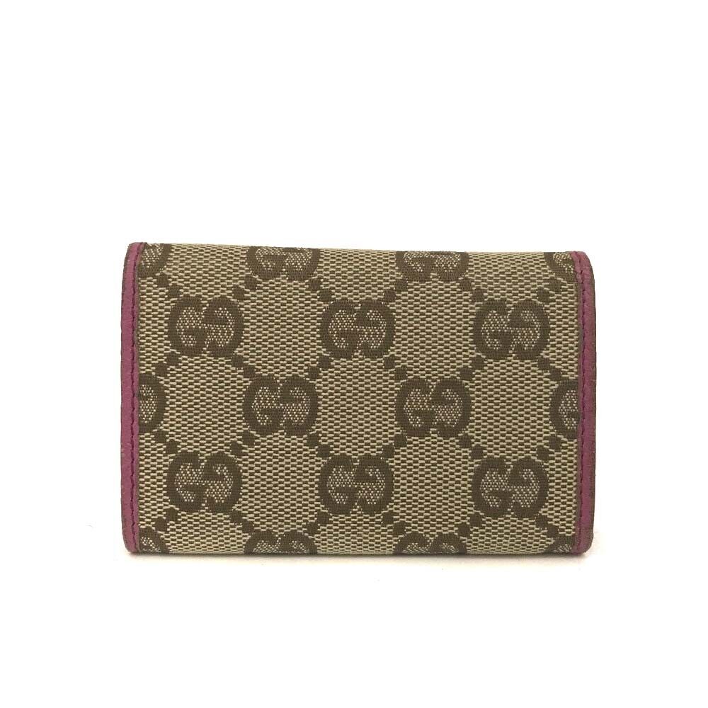 AUCTION $300 Gucci  GG Supreme Monogram 6 Key Holder Case Fuchsia