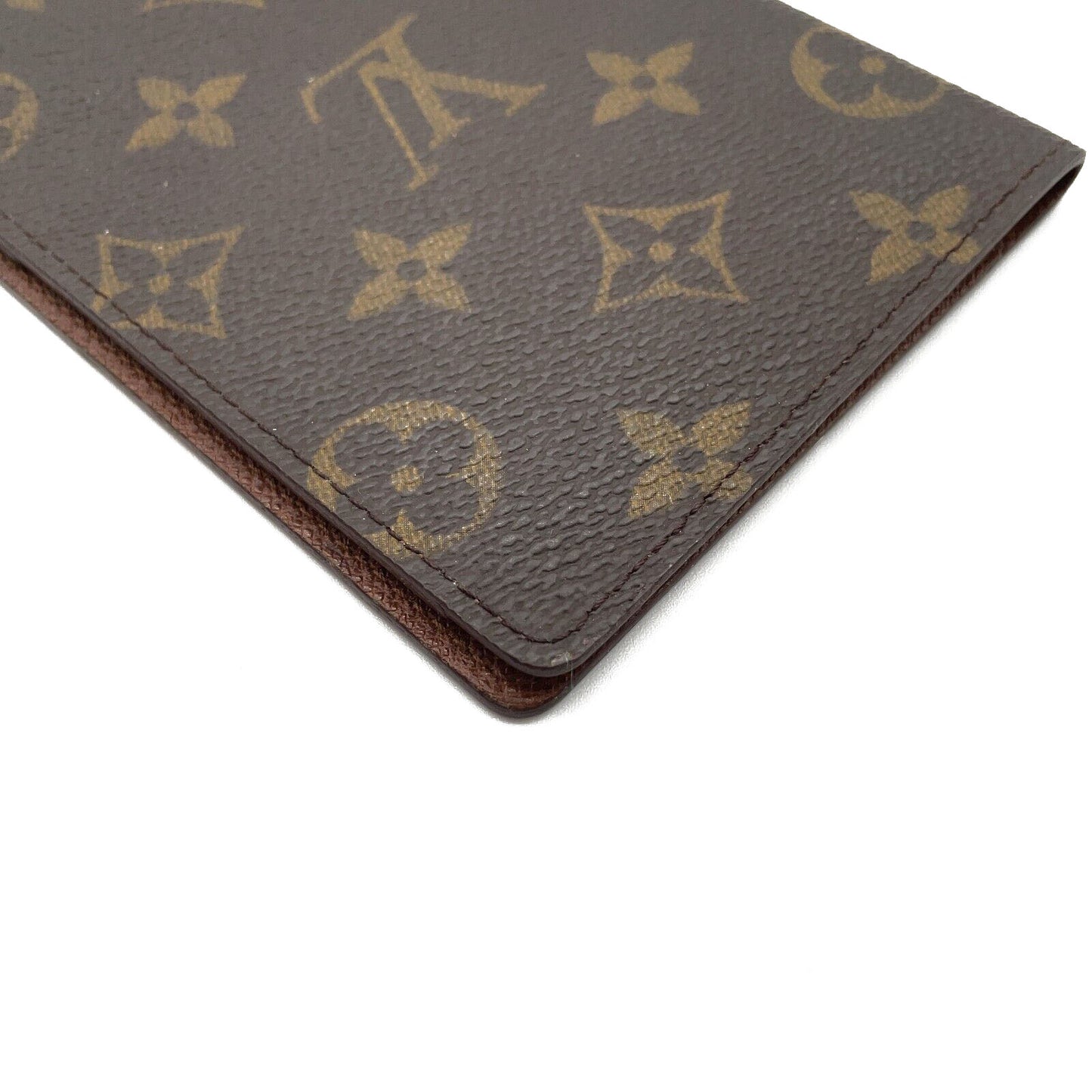 PRE-ORDER Louis Vuitton  Monogram Passport Cover CA0936