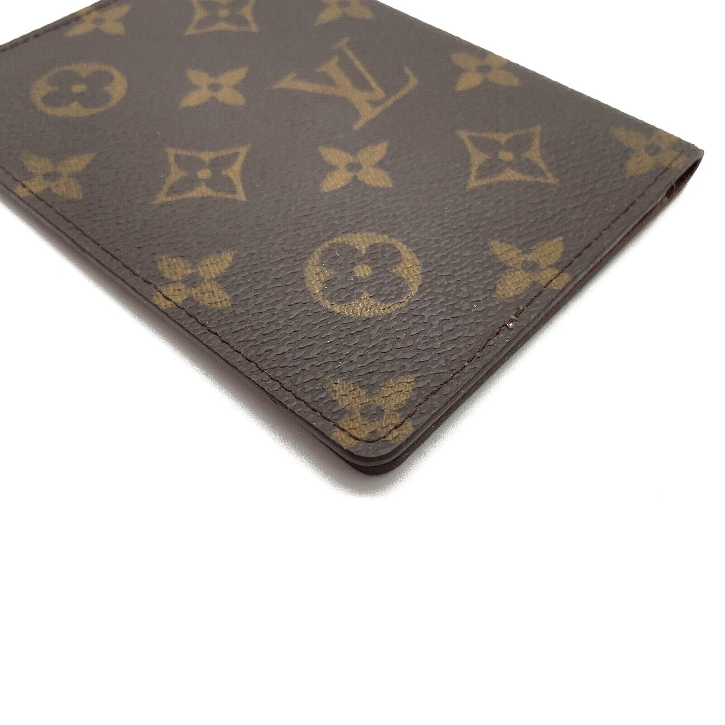 PRE-ORDER Louis Vuitton  Monogram Passport Cover CA0936