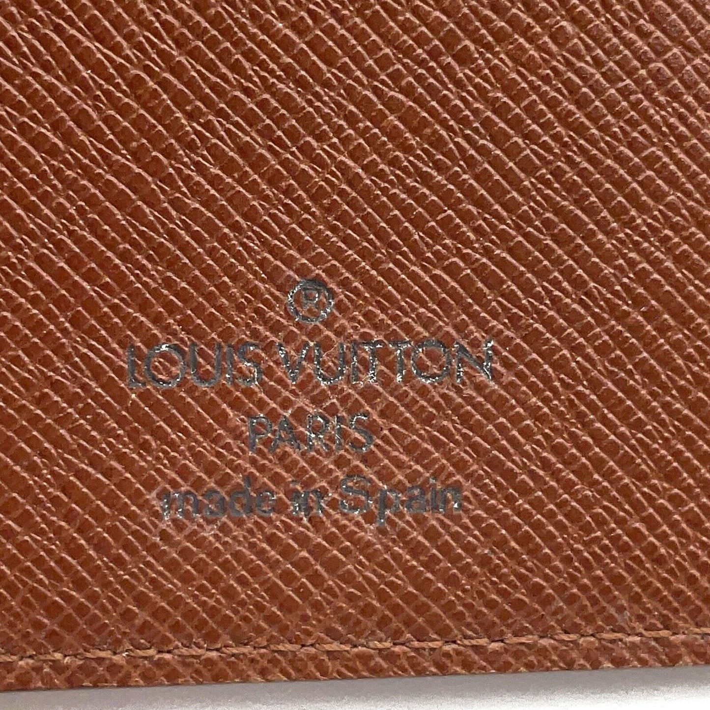 PRE-ORDER Louis Vuitton  Monogram Passport Cover CA0936