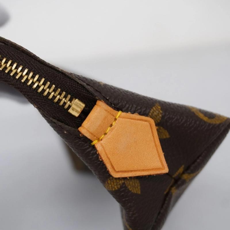 PRE-ORDER  Louis Vuitton  Monogram Cosmetic Pouch