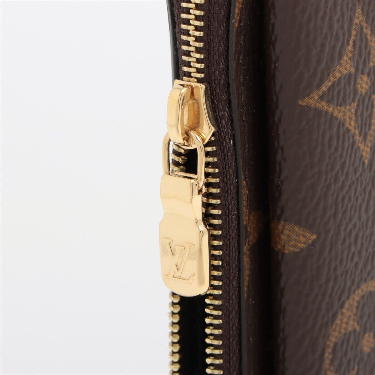 PRE-ORDER  LOUIS VUITTON  Monogram Recto Verso Card Holder Black