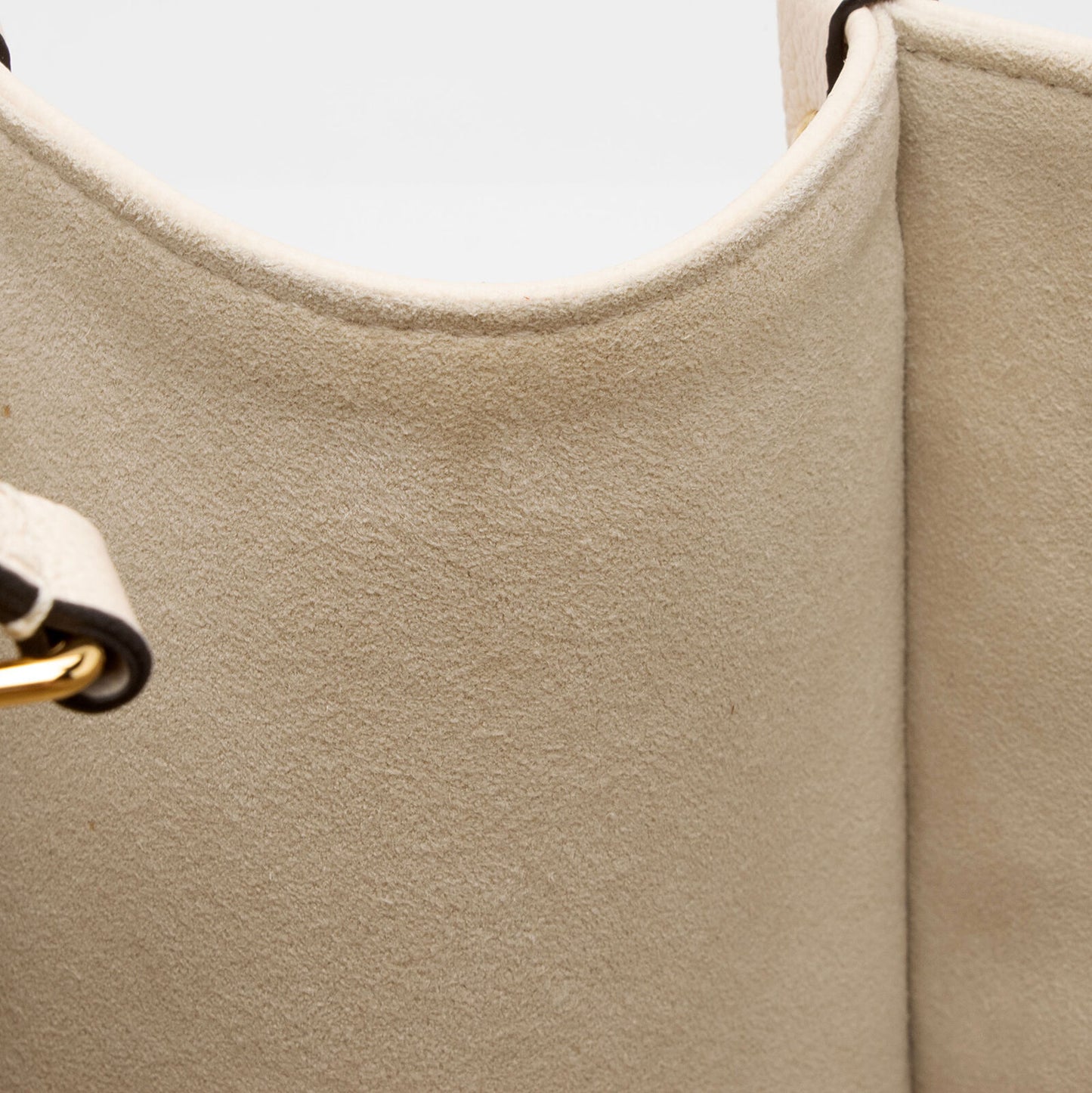 LOUIS VUITTON Empreinte Monogram Giant By The Pool Onthego MM Cream Saffron