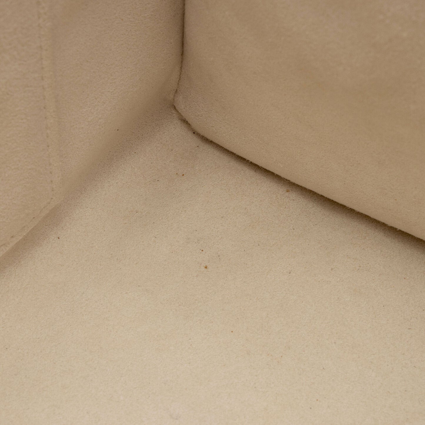 LOUIS VUITTON Empreinte Monogram Giant By The Pool Onthego MM Cream Saffron