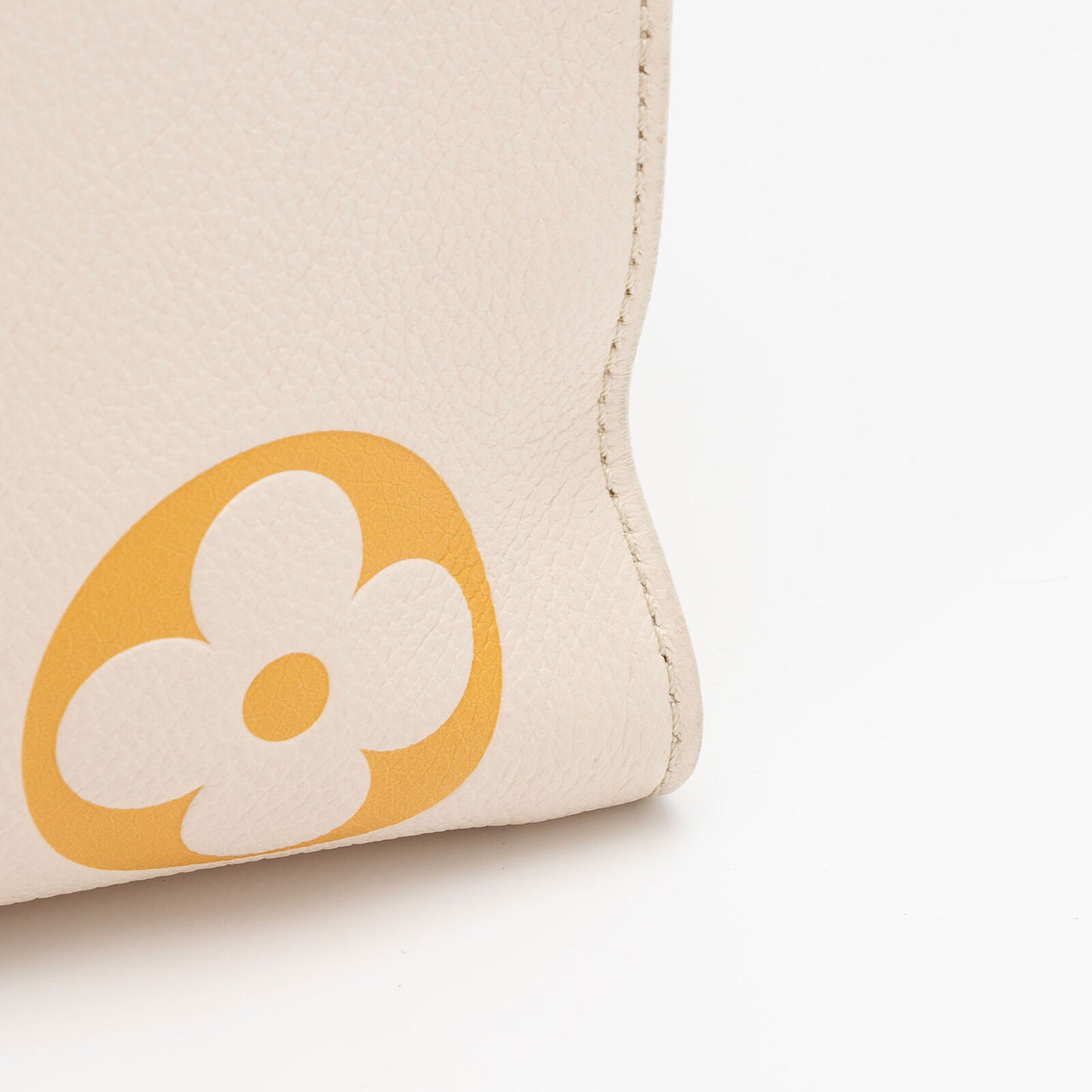 LOUIS VUITTON Empreinte Monogram Giant By The Pool Onthego MM Cream Saffron