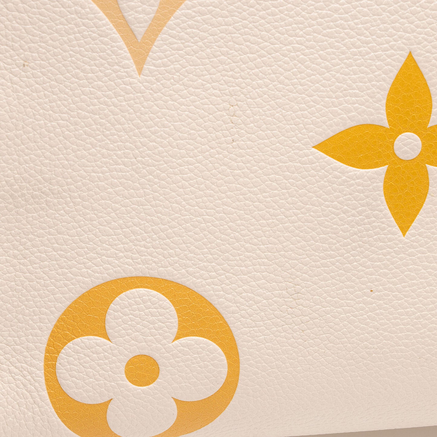 LOUIS VUITTON Empreinte Monogram Giant By The Pool Onthego MM Cream Saffron