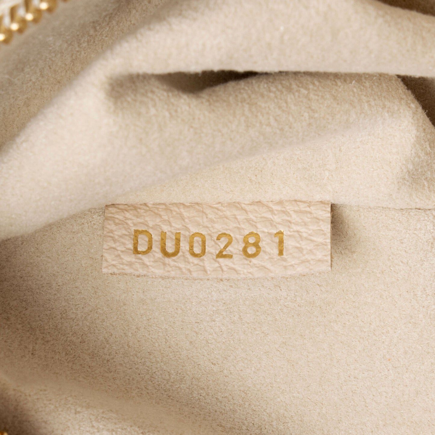 LOUIS VUITTON Empreinte Monogram Giant By The Pool Onthego MM Cream Saffron