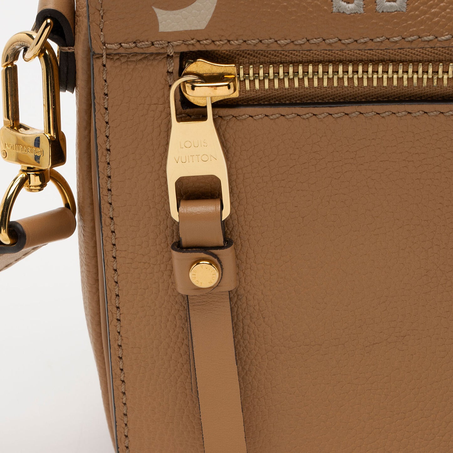 LOUIS VUITTON Empreinte Monogram Giant Broderies Pochette Metis Arizona