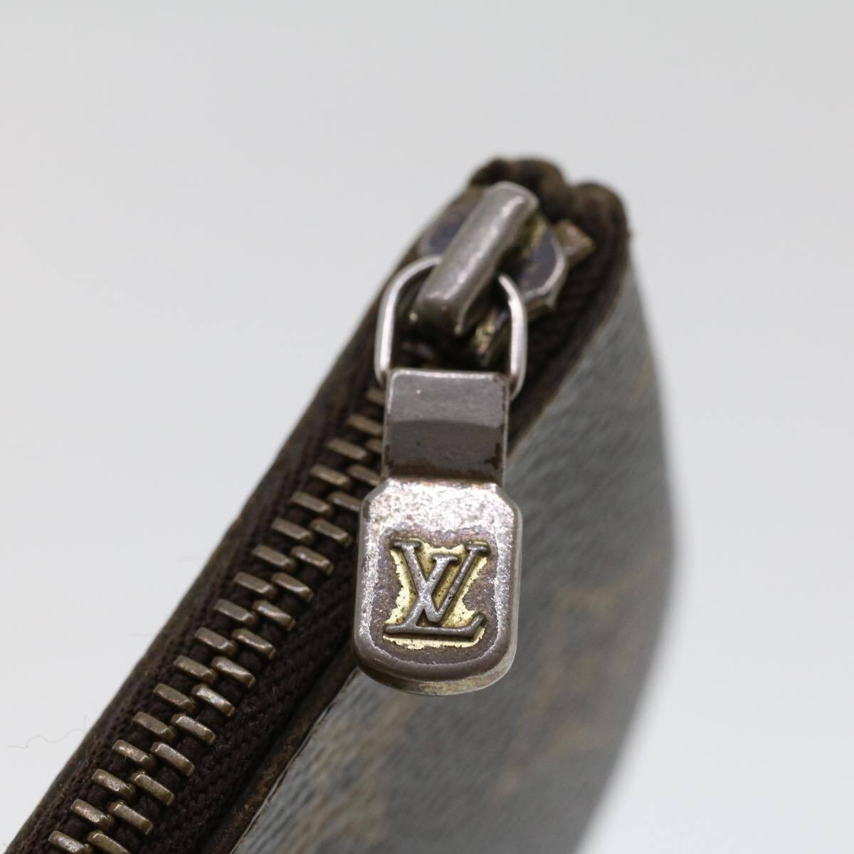 LOUIS VUITTON Monogram Key Pouch 0912ET