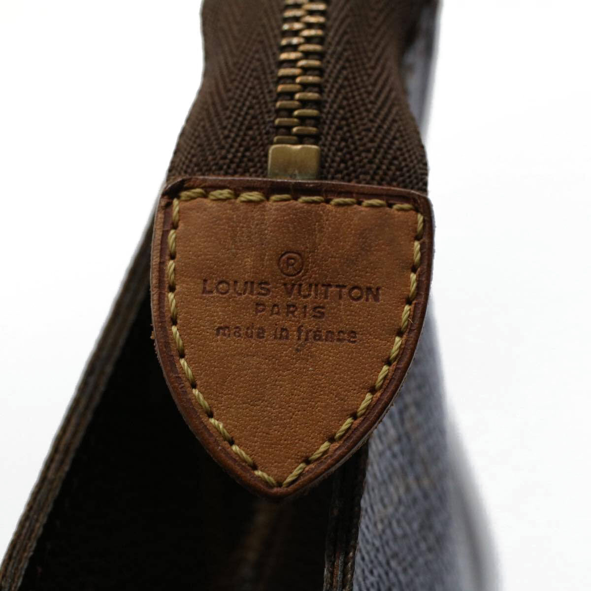 LOUIS VUITTON Monogram Poche Toilette 26 Toiletry 872AN