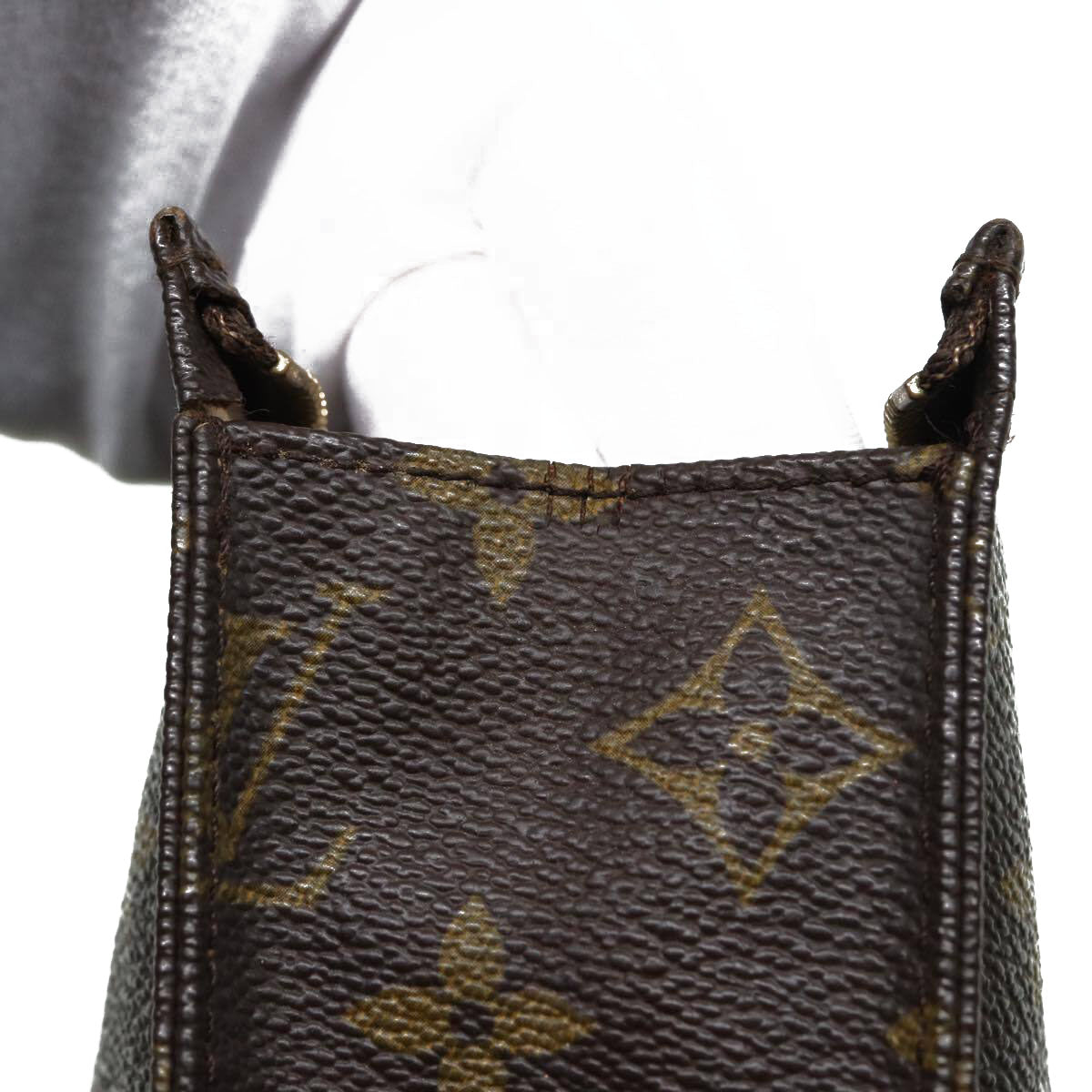 Louis Vuitton  Monogram Toiletry Pouch 26 861