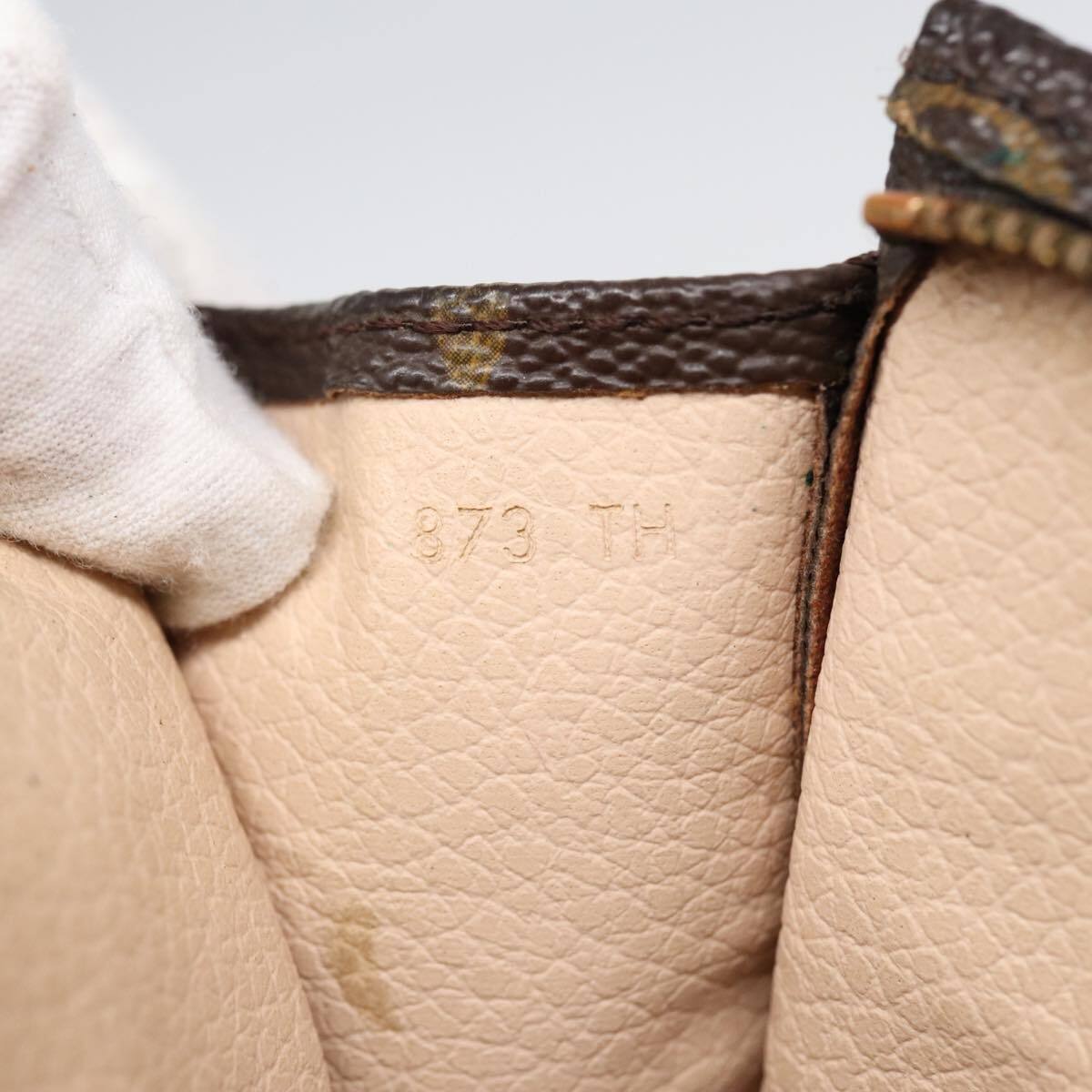 Louis Vuitton  Monogram Toiletry Pouch 26 873TH