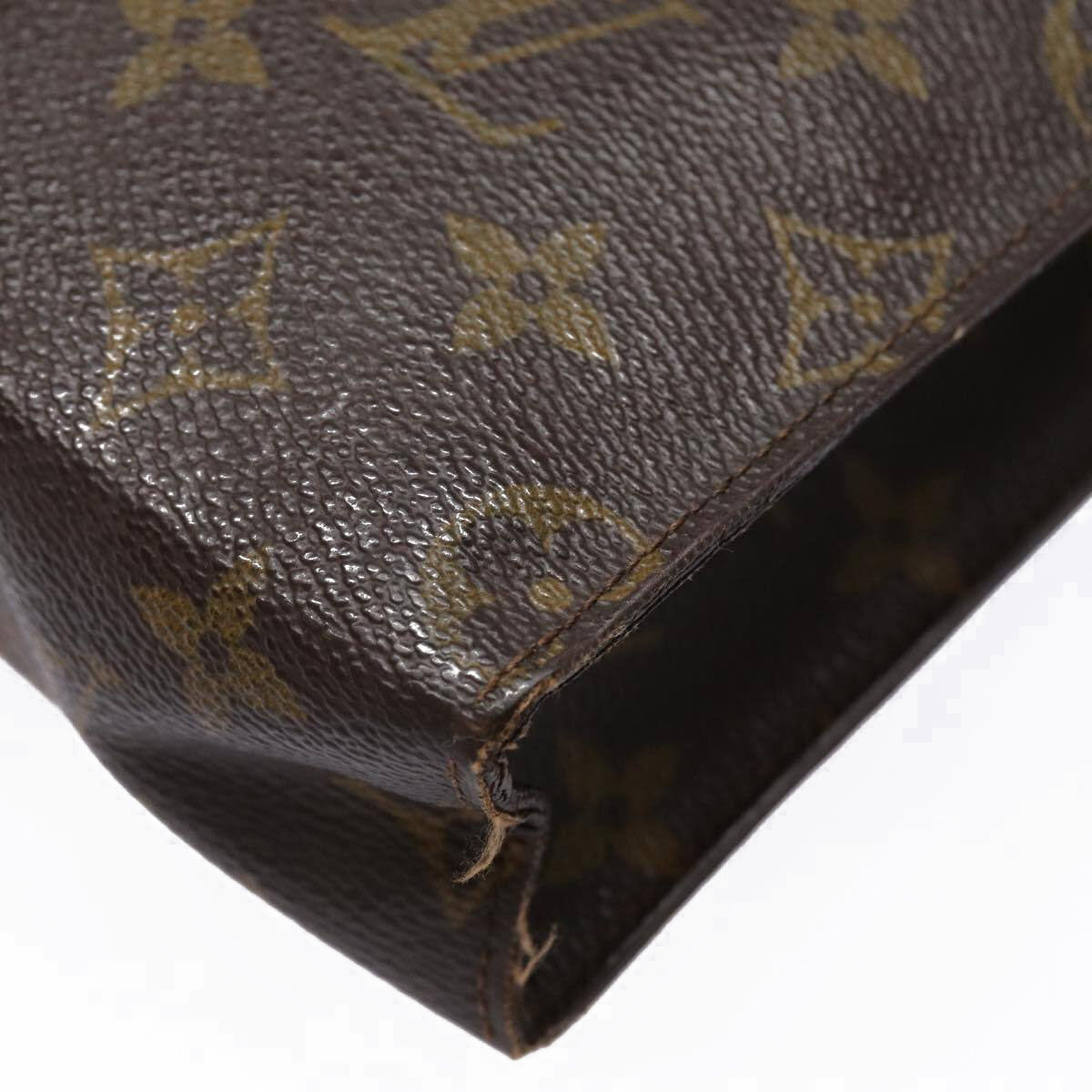 Louis Vuitton  Monogram Toiletry Pouch 26 AN0942