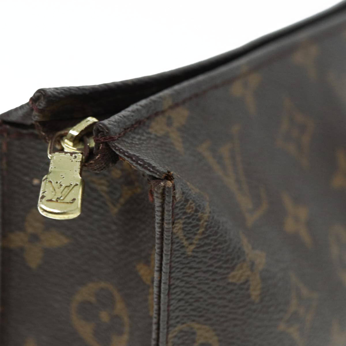 Louis Vuitton  Monogram Toiletry Pouch 26 SL0021