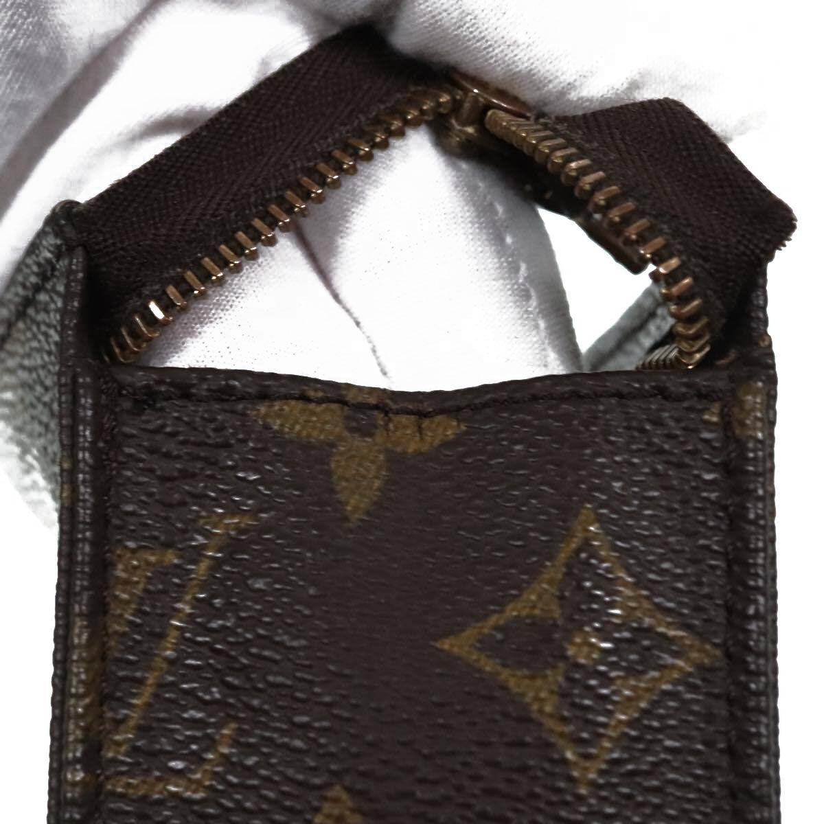 Louis Vuitton  Monogram Toiletry Pouch 26 TH0911