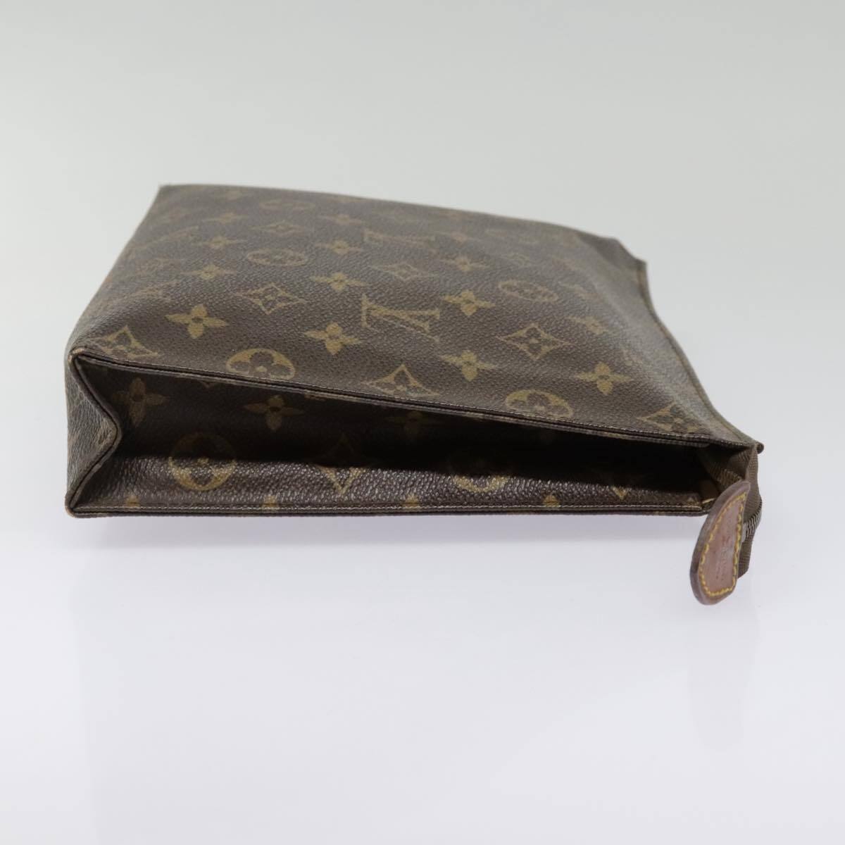 PRE-ORDER Louis Vuitton  Monogram Toiletry Pouch 26 871TH