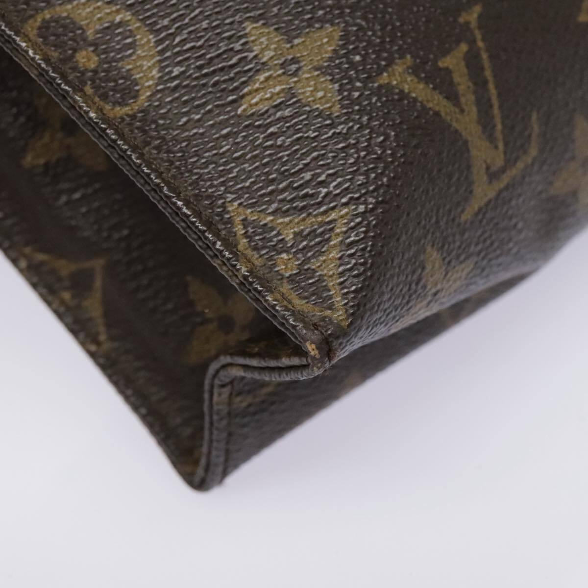 PRE-ORDER Louis Vuitton  Monogram Toiletry Pouch 26 871TH