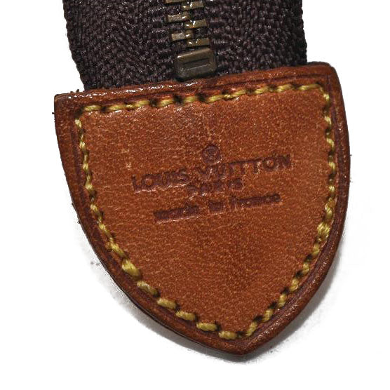 LOUIS VUITTON Monogram Toiletry Pouch 26 852