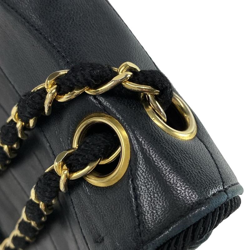 Chanel  Lambskin Scallop Quilted Single Flap Black 01*