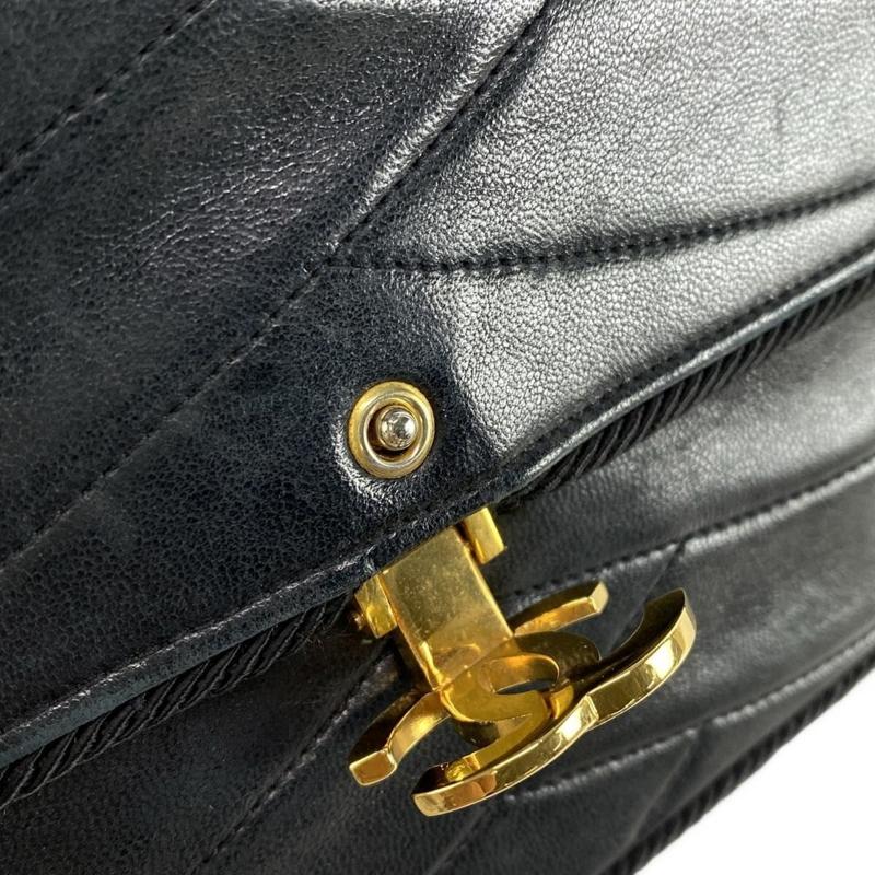 Chanel  Lambskin Scallop Quilted Single Flap Black 01*