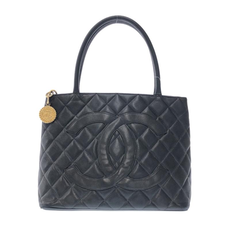 CHANEL Caviar Medallion Tote Black 5*