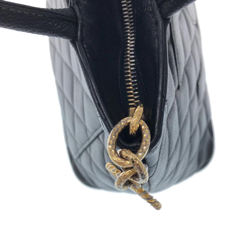 CHANEL Caviar Medallion Tote Black 5*