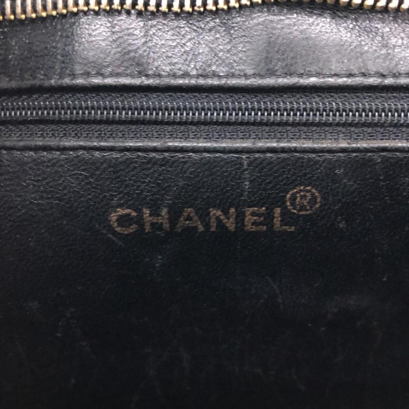 CHANEL Caviar Medallion Tote Black 5*
