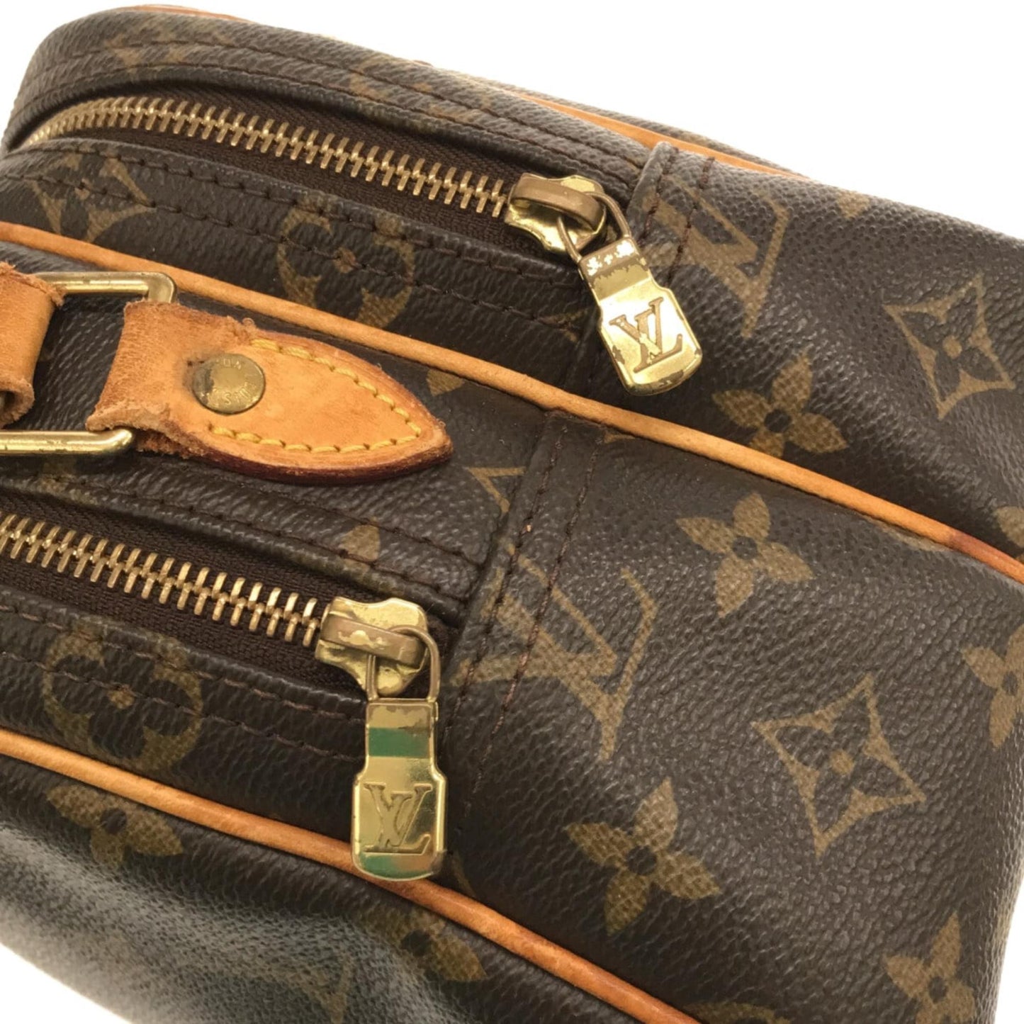 LOUIS VUITTON Monogram Reporter PM