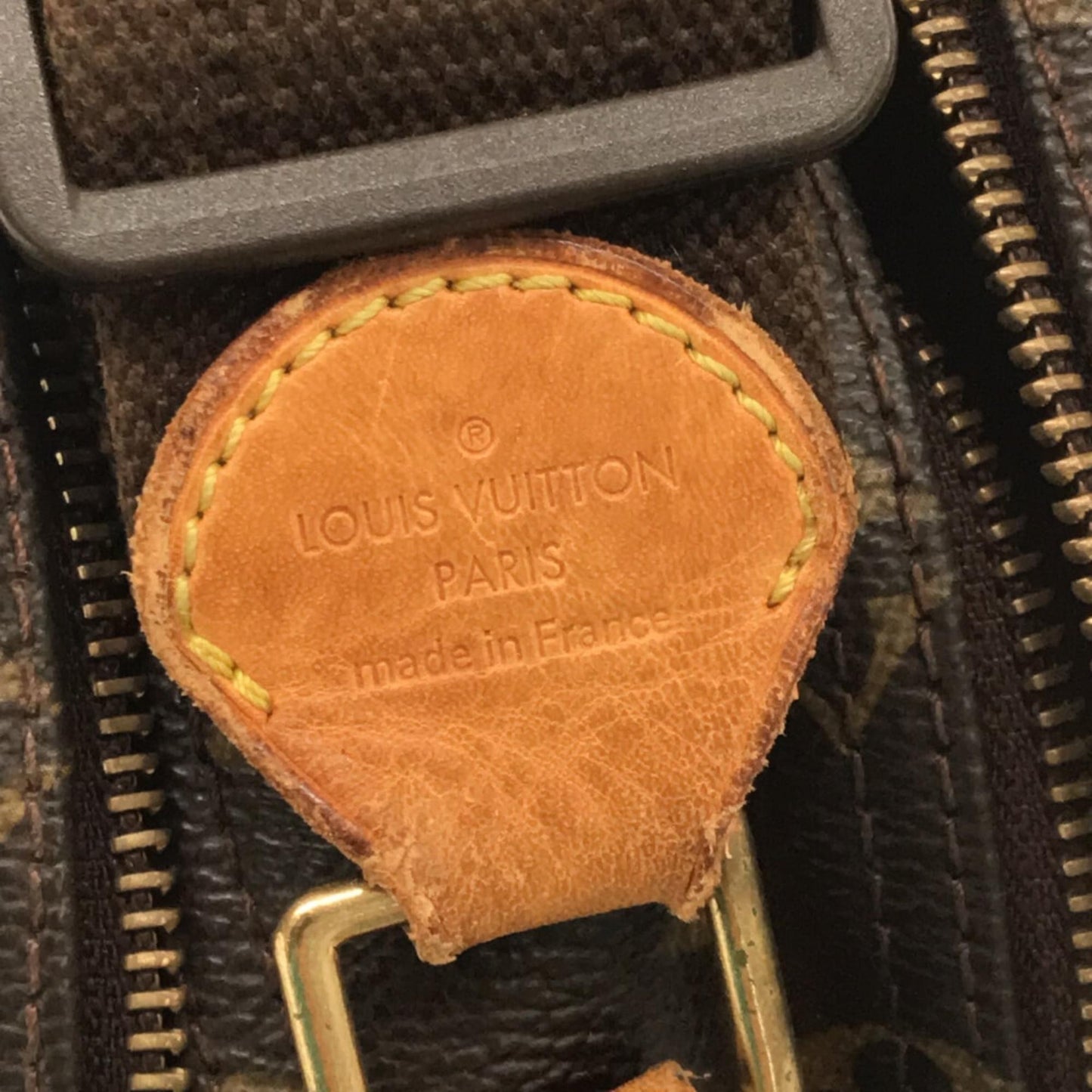 LOUIS VUITTON Monogram Reporter PM