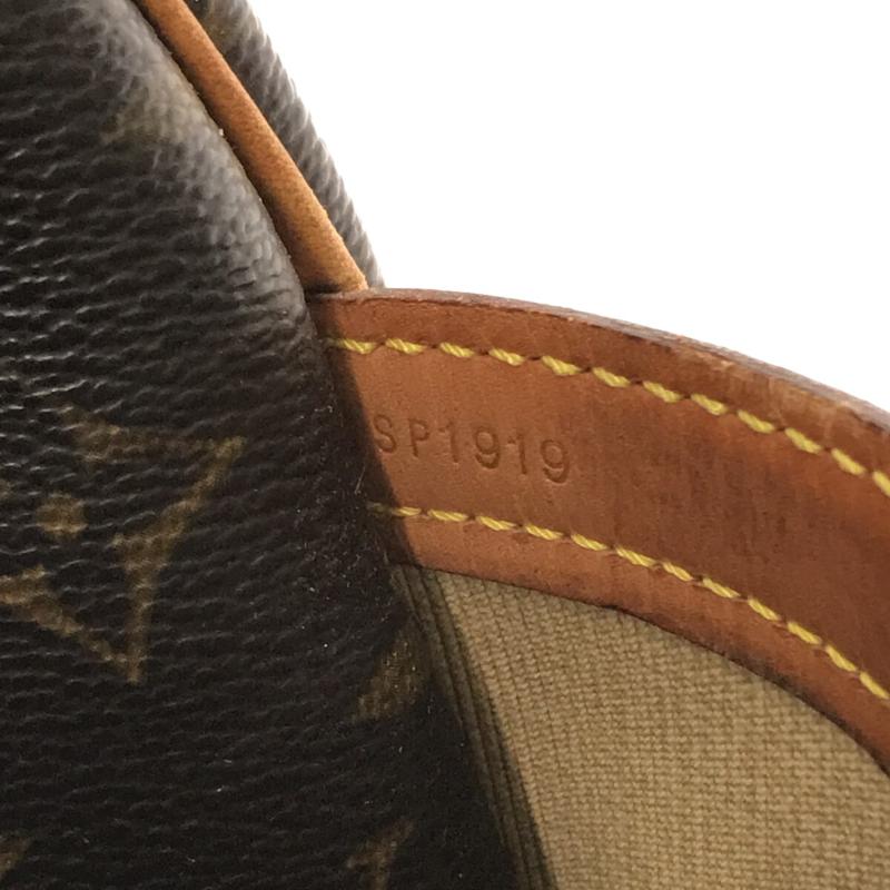 LOUIS VUITTON Monogram Reporter PM  SP1919