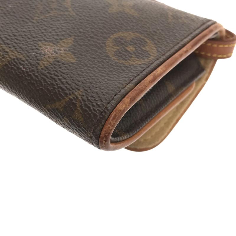 LOUIS VUITTON Monogram Pochette Twin PM CA1919