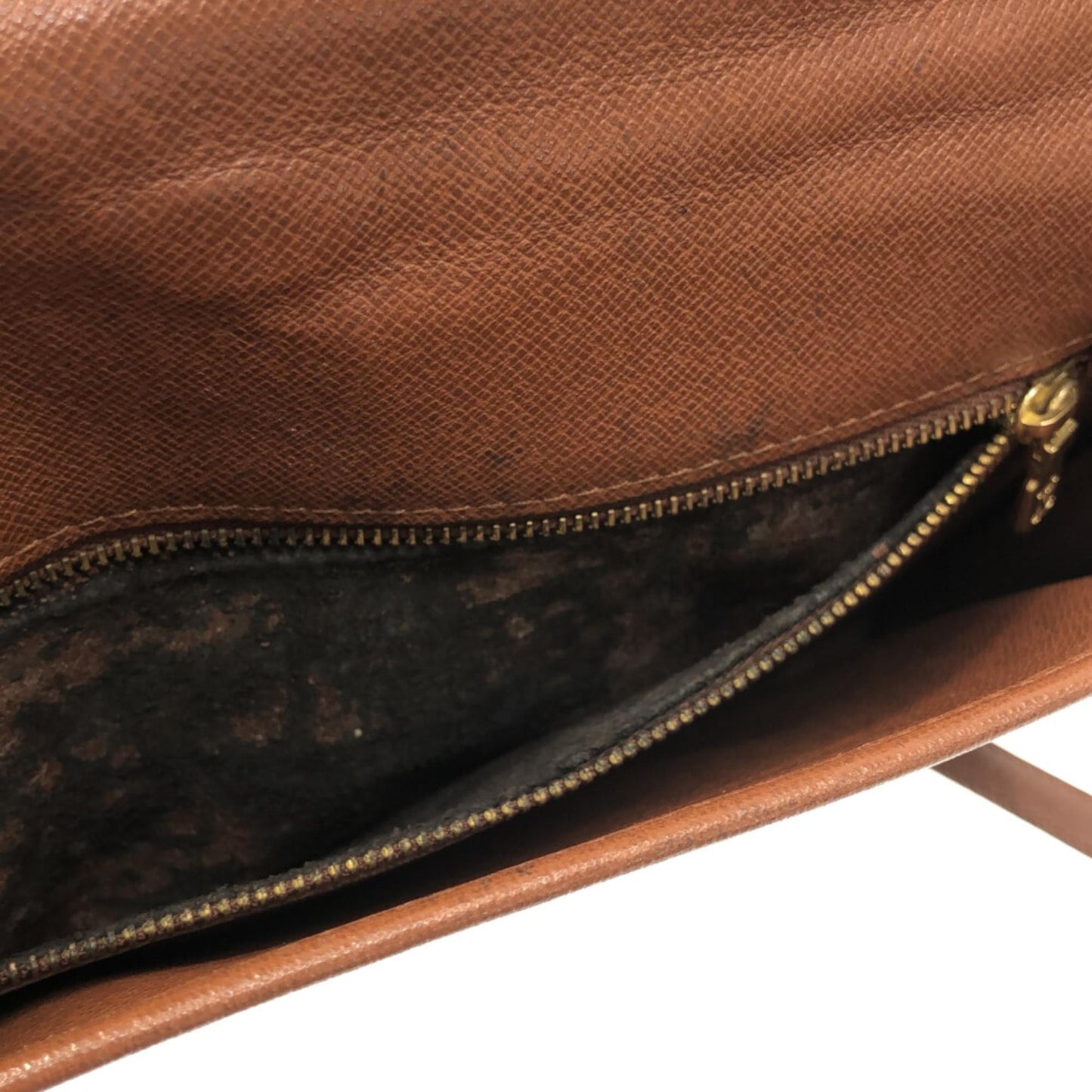 PRE ORDER LOUIS VUITTON Monogram Pochette Bordeaux  A20912